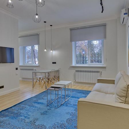 Opera Apartments الماتي الغرفة الصورة