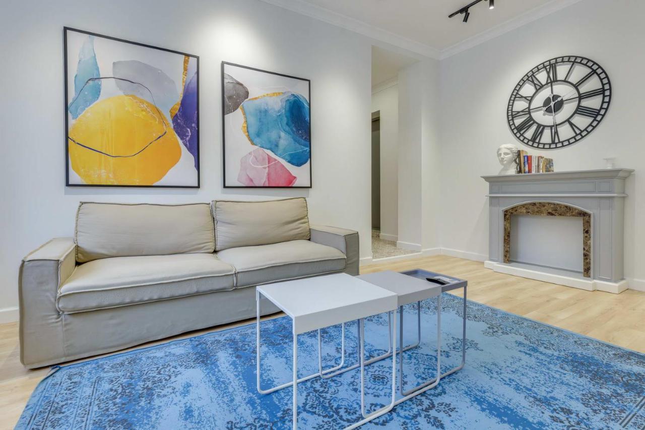 Opera Apartments الماتي الغرفة الصورة