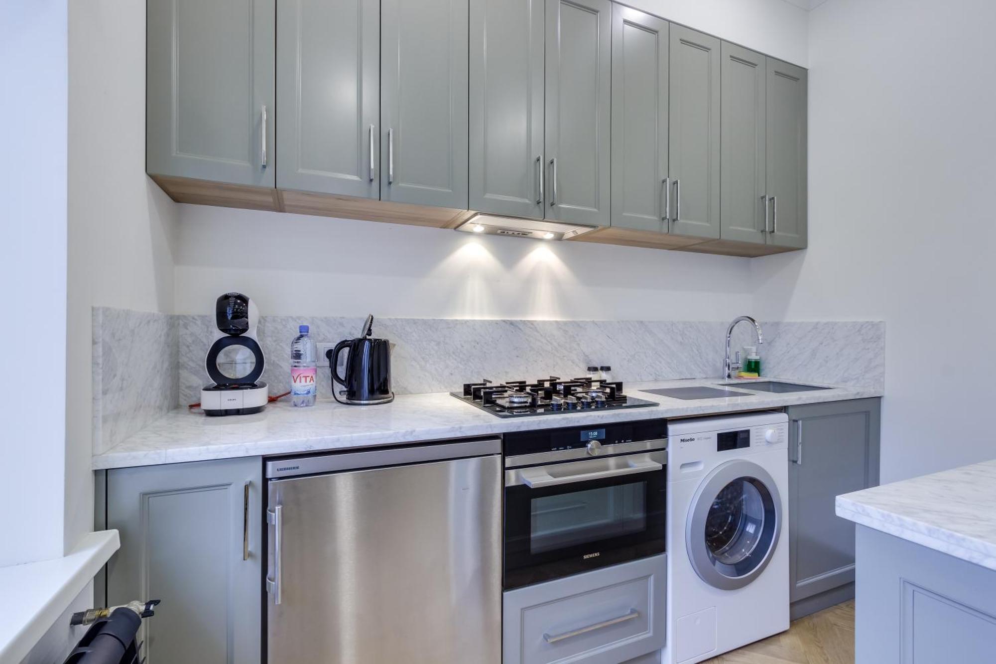 Opera Apartments الماتي الغرفة الصورة